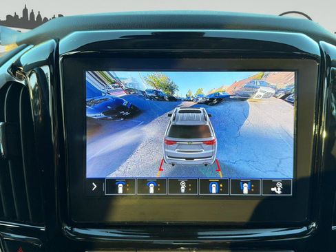 Used 2021 Chevrolet Traverse High Country AWD/4WD image 20