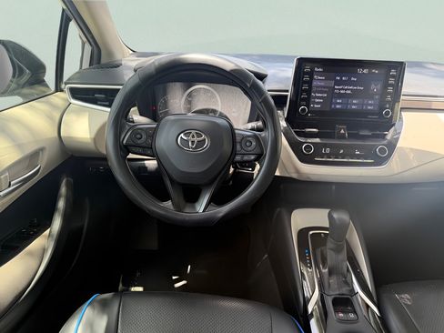 Used 2021 Toyota Corolla LE FWD image 21