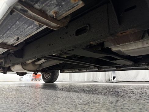 Used 1999 Chevrolet Suburban 2WD image 29