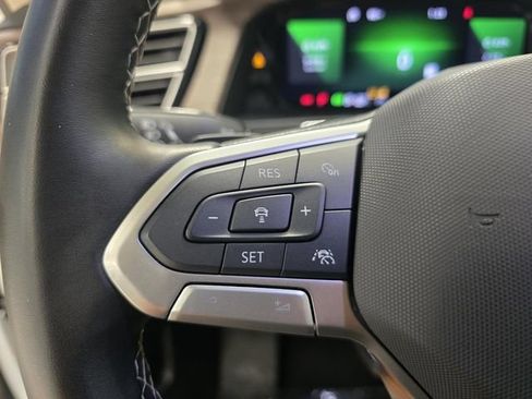 Used 2025 Volkswagen Atlas SEL AWD/4WD image 23