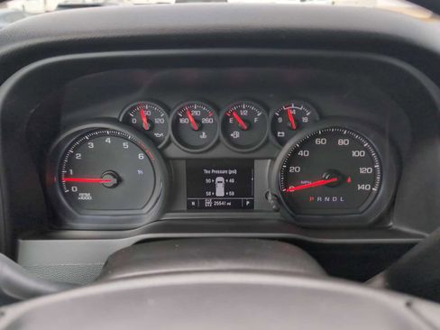 Used 2025 Chevrolet Silverado 2500 Custom w/ Custom Value Package image 11