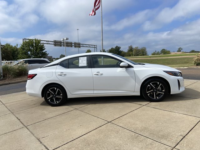 Used 2025 Nissan Sentra SV FWD image 13