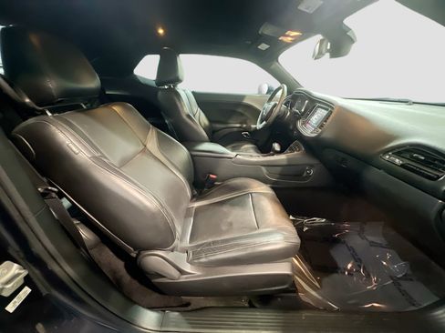 Used 2018 Dodge Challenger SXT Plus RWD image 20