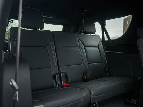 New 2026 GMC Yukon XL Elevation w/ LPO, Floor Liner Package AWD/4WD image 14