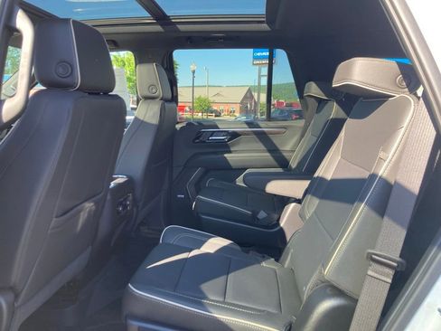 New 2026 Chevrolet Tahoe Premier w/ Sun And Tow Package AWD/4WD image 16