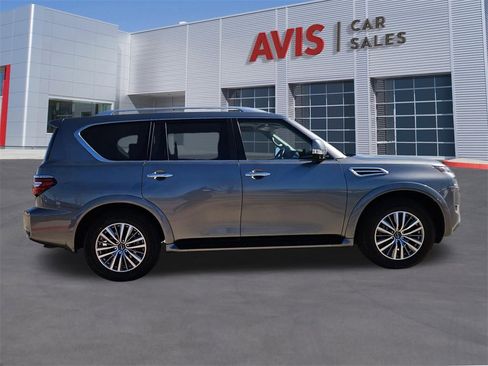 Used 2024 Nissan Armada SL image 7