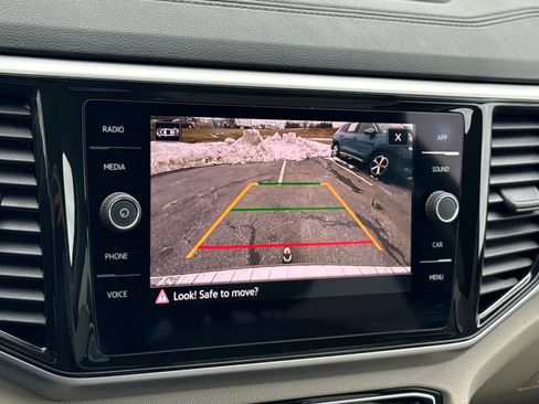 Certified 2023 Volkswagen Atlas SE w/ Black Wheel Package image 21