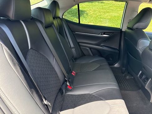 Used 2019 Toyota Camry XSE w/ Navigation Package FWD image 14