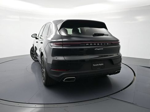 Certified 2026 Porsche Cayenne AWD/4WD image 27