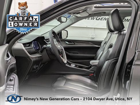 Used 2023 Jeep Grand Cherokee Limited AWD/4WD image 4