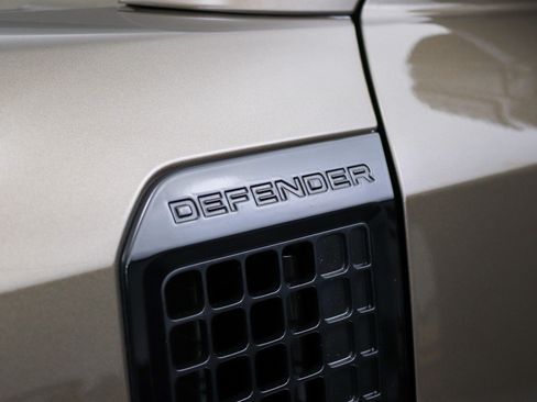 Used 2021 Land Rover Defender 110 SE AWD/4WD image 35
