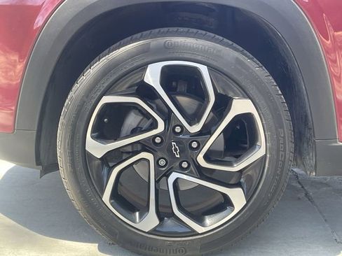 Used 2024 Chevrolet Trax RS w/ Driver Confidence Package FWD image 30