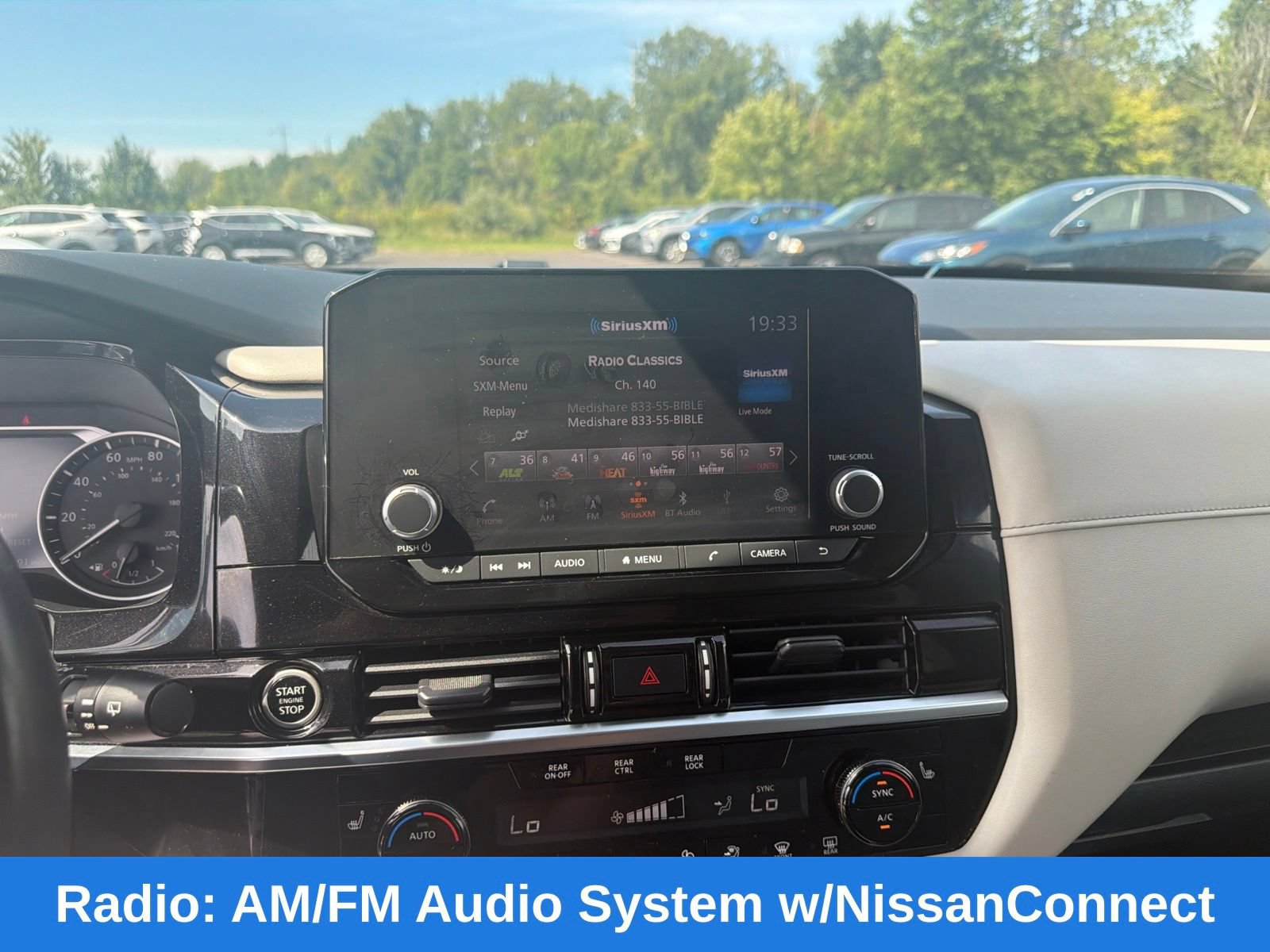 Used 2023 Nissan Pathfinder SV AWD/4WD image 17