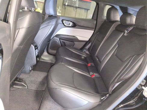 New 2026 Jeep Compass Limited image 24