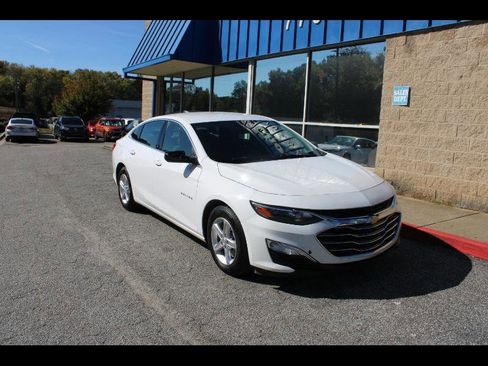 Used 2023 Chevrolet Malibu LS image 1