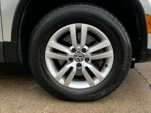 Used 2013 Volkswagen Tiguan S FWD image 20