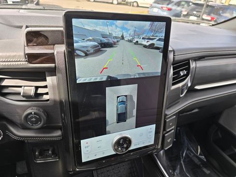 Used 2025 Ford F150 Lightning Platinum image 25