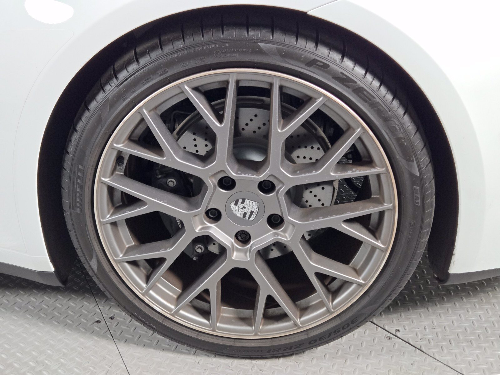 Used 2025 Porsche 911 Carrera RWD image 10