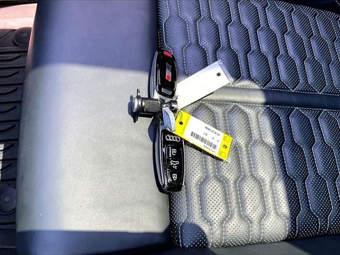 Used 2024 Audi RS 7 Performance AWD/4WD image 32