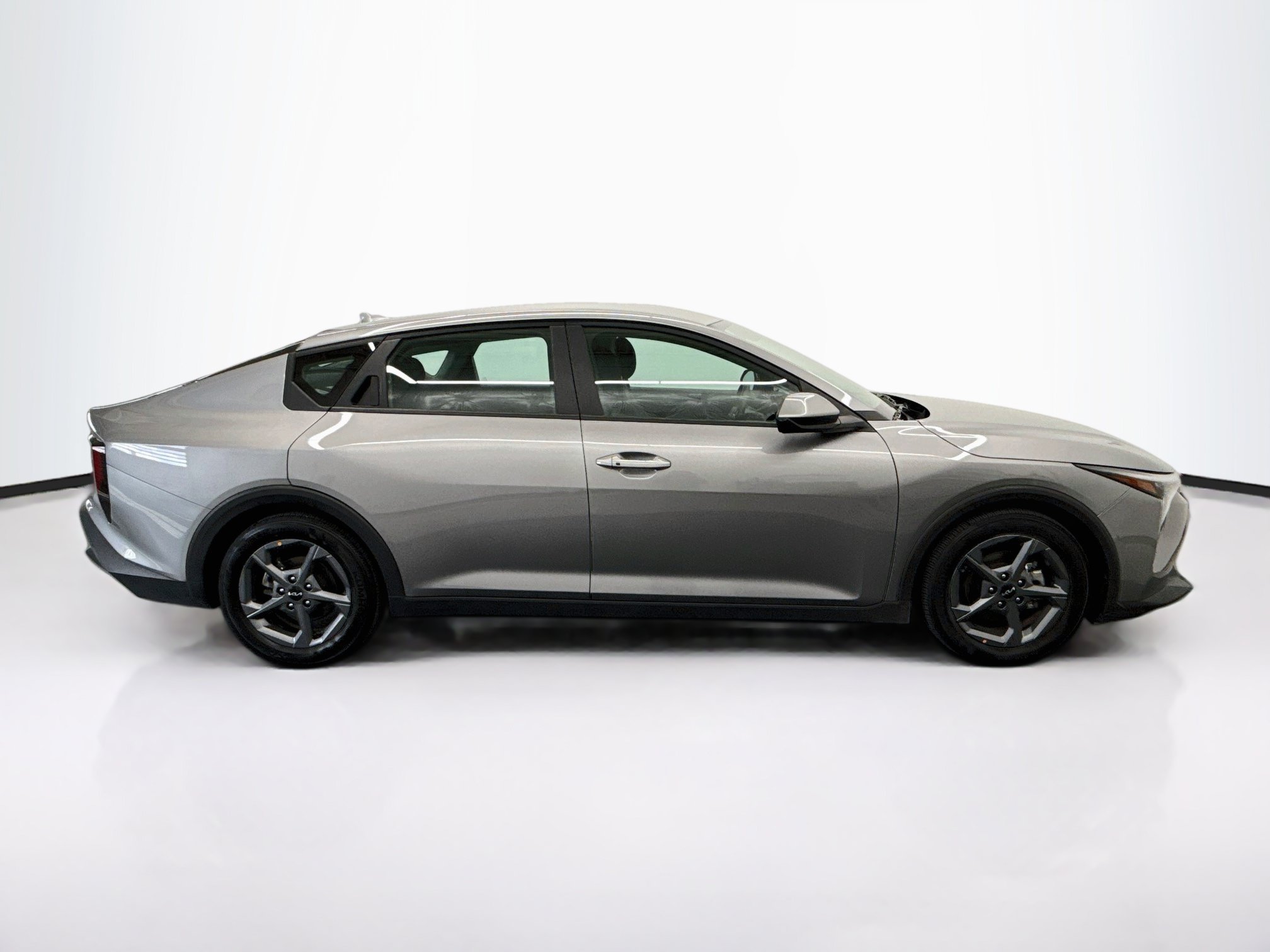 Used 2025 Kia K4 FWD image 10
