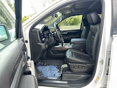 Used 2023 Chevrolet Silverado 1500 LTZ w/ LTZ Convenience Package II AWD/4WD image 2