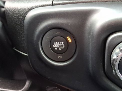 Used 2023 Jeep Gladiator Overland image 23