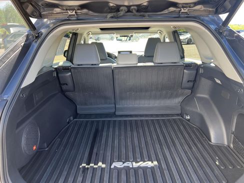 Used 2021 Toyota RAV4 Limited AWD/4WD image 16