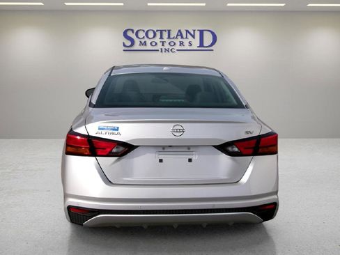 Used 2024 Nissan Altima 2.5 SV FWD image 7