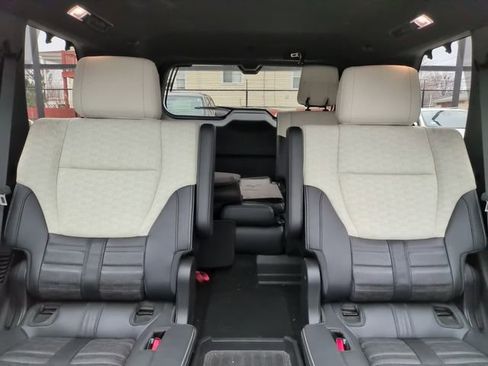 Used 2023 Toyota Sequoia Capstone AWD/4WD image 24