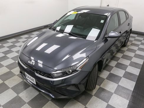 Used 2023 Kia Forte LXS image 6