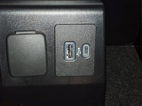 Certified 2023 Ford Explorer XLT w/ Equipment Group 202A AWD/4WD image 11