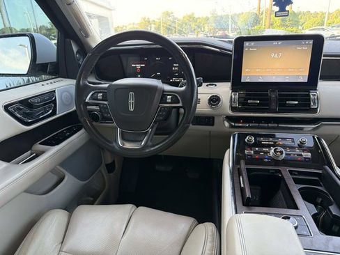 Used 2020 Lincoln Navigator L Reserve w/ Equipment Group 208A Reserve AWD/4WD image 26