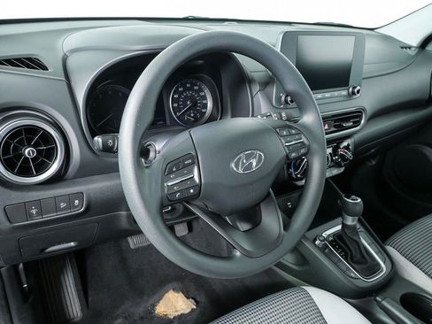 Used 2023 Hyundai Kona SE FWD image 9
