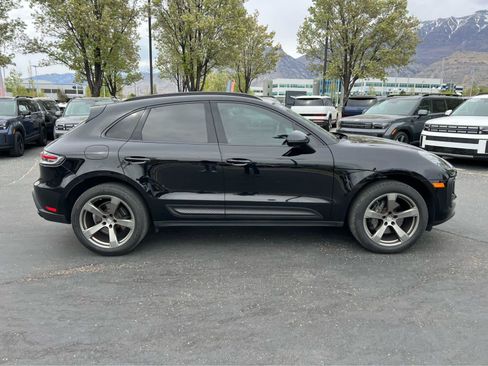 Used 2024 Porsche Macan AWD/4WD image 6