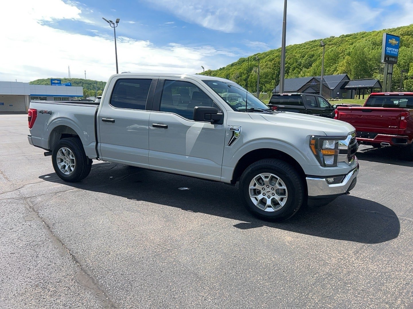 Used 2023 Ford F150 XLT AWD/4WD image 1
