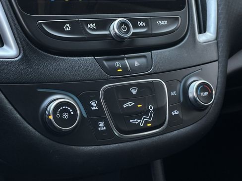 Used 2021 Chevrolet Malibu RS image 18