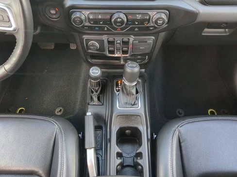 Certified 2022 Jeep Wrangler Unlimited Sahara w/ Cold Weather Group AWD/4WD image 21