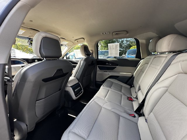 Certified 2024 Lincoln Nautilus Premier AWD/4WD image 18