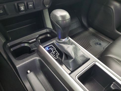 Used 2023 Toyota Tacoma SR5 RWD image 29