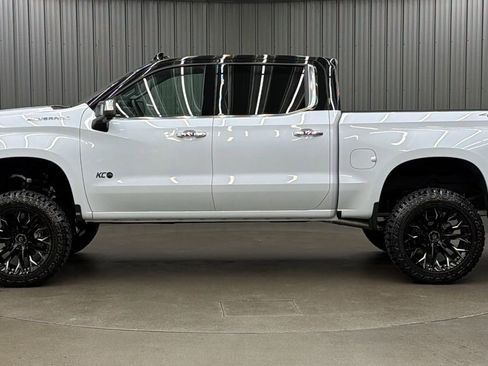 Used 2026 Chevrolet Silverado 1500 LTZ AWD/4WD image 2