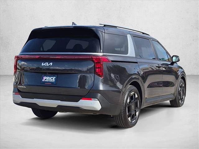Used 2026 Kia Carnival EX FWD image 5