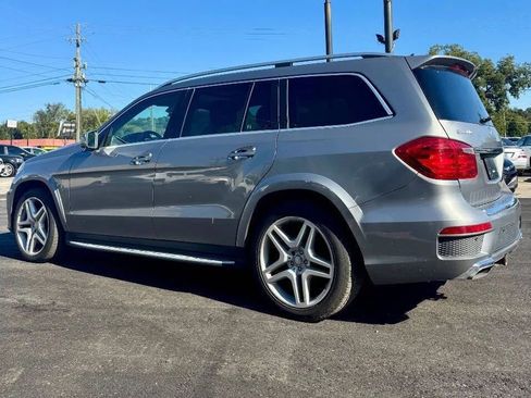 Used 2016 Mercedes-Benz GL 550 4MATIC image 3