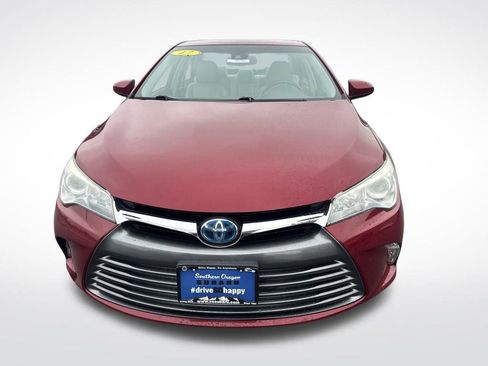 Used 2017 Toyota Camry Hybrid image 2