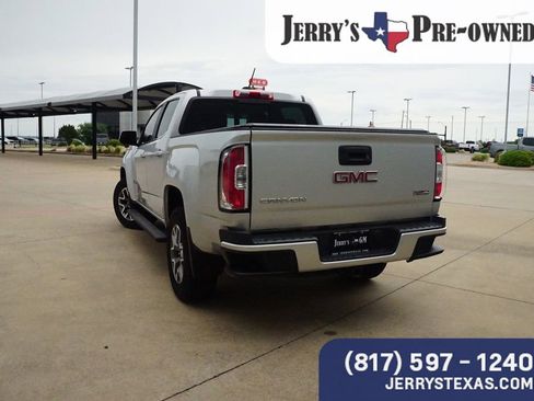 Used 2017 GMC Canyon SLE w/ All Terrain Package AWD/4WD image 2