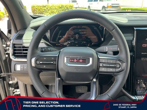 New 2026 GMC Acadia AT4 w/ Luxury Package AWD/4WD image 18