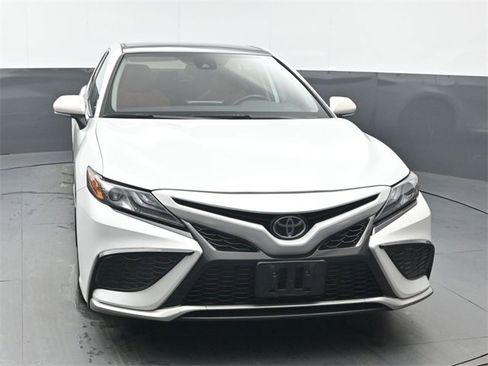 Used 2022 Toyota Camry XSE image 8