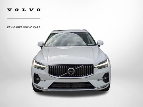 Used 2023 Volvo XC60 T8 Ultimate w/ Climate Package AWD/4WD image 9