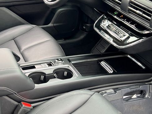 New 2026 Lincoln Corsair Reserve image 11