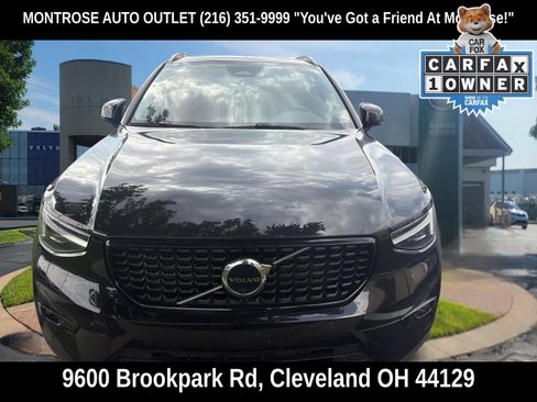 Used 2023 Volvo XC40 B5 Ultimate w/ Protection Package Premier AWD/4WD image 3