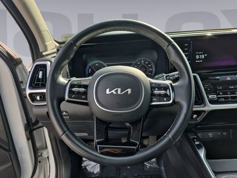 Used 2024 Kia Sorento EX AWD/4WD image 13